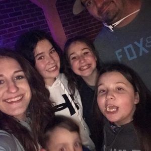 Meet your Posher, Alexis